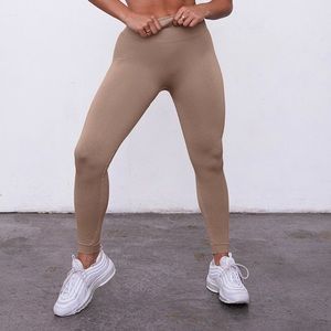 Sand Medium Sculptflex Leggings